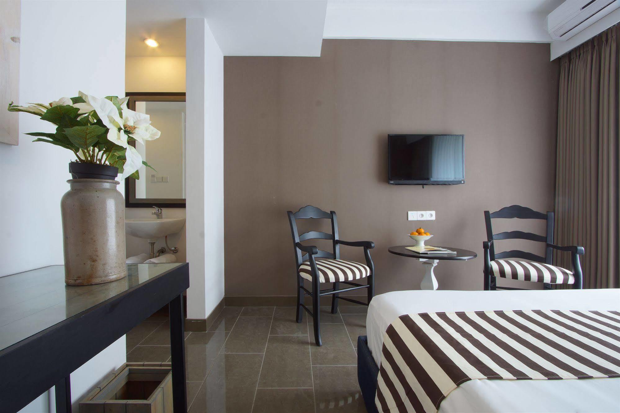 7 Bidadari Boutique Hotel Seminyak Buitenkant foto